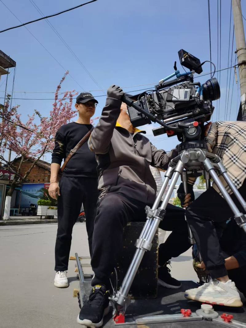 萝北县广告片拍摄：快消品牌爆款之选，网感内容适配社媒传播！